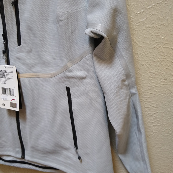 The North Face Women's Summit L2 Jacket Medium - Picture 6 of 8